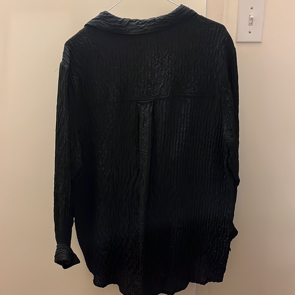 Chicos Women’s Shirt. Black size 2 (large) - Picture 4 of 4